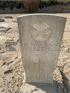 BAGHDAD (NORTH GATE) WAR CEMETERY - MEADE, RICHARD GILBERT TREVOR